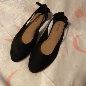 11W black flats